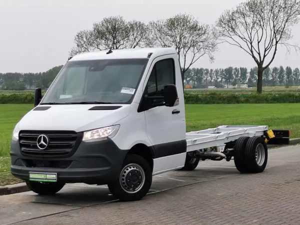 Mercedes-Benz Sprinter 519 CDI 3.0 LTR 6 CYL! Image 2